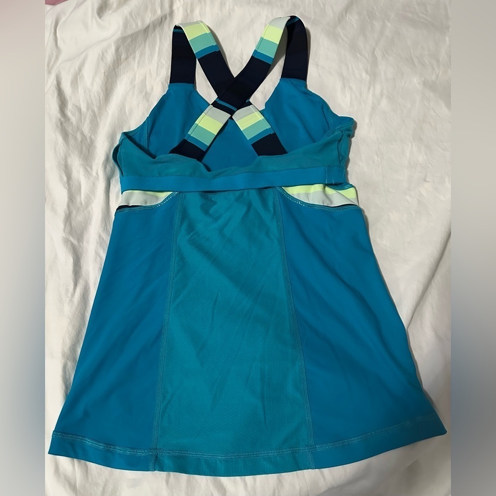 Lululemon Women’s Sleeveless Shirt- Size 8 - Picture 7 of 7